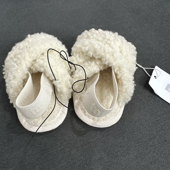 Baby cute pantoufles size S/M - Picture 2 of 3